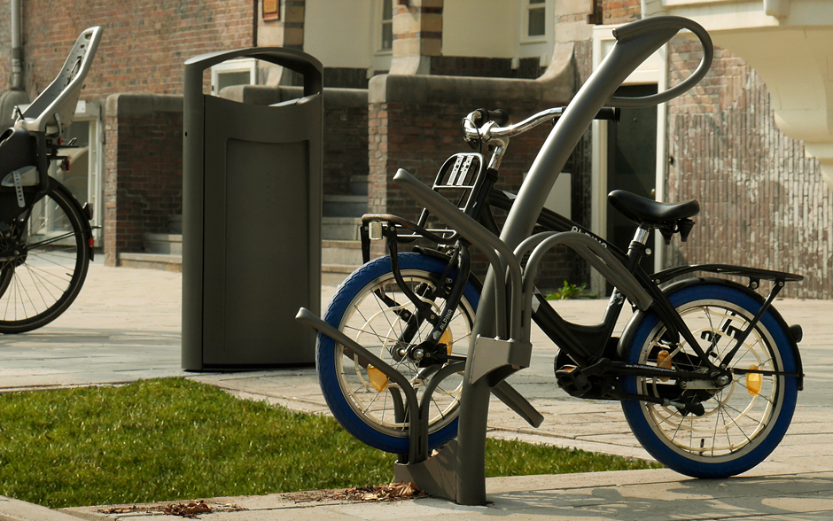 TuliP bicycle rack two-sided