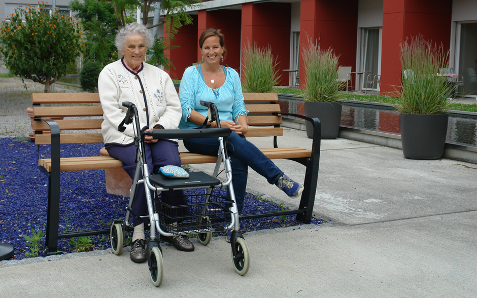 Vivanti bench for the elderly wood with backrest 3 seater