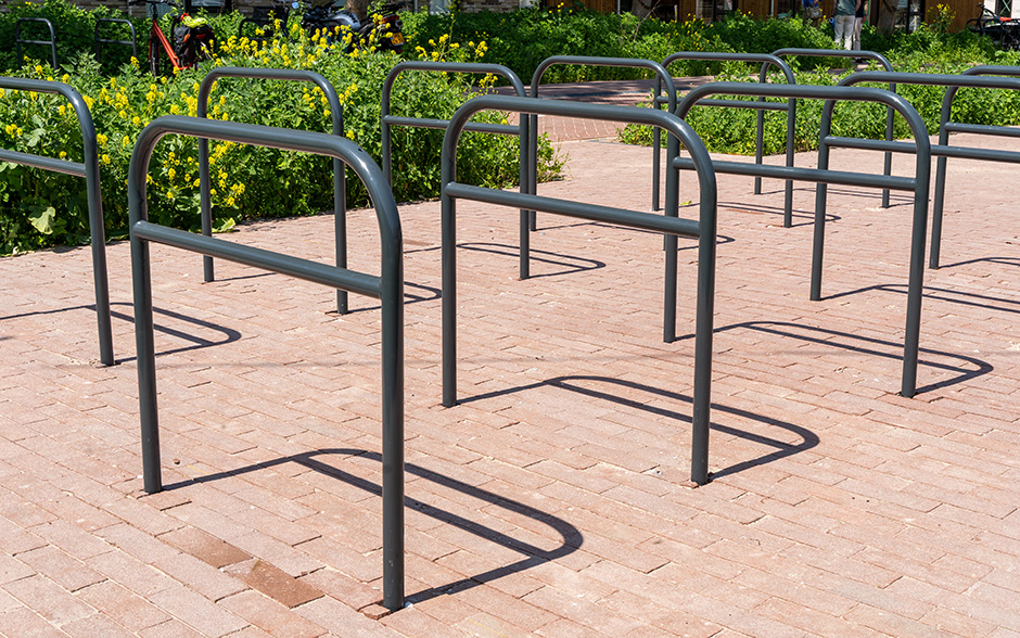 Leon Sheffield stand steel with crossbar