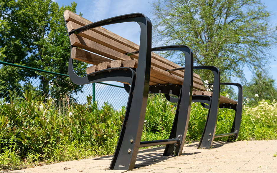 Vivanti bench for the elderly wood with backrest with rollator facility 2 and 1 seater