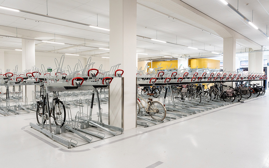 VelopA-Up two-tier bicycle rack