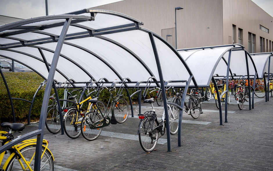 Ligna double-sided bicycle shelter