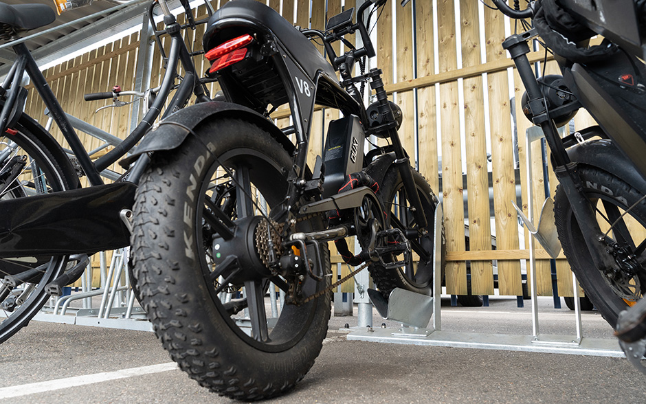 Kran single-sided parking system for fatbikes