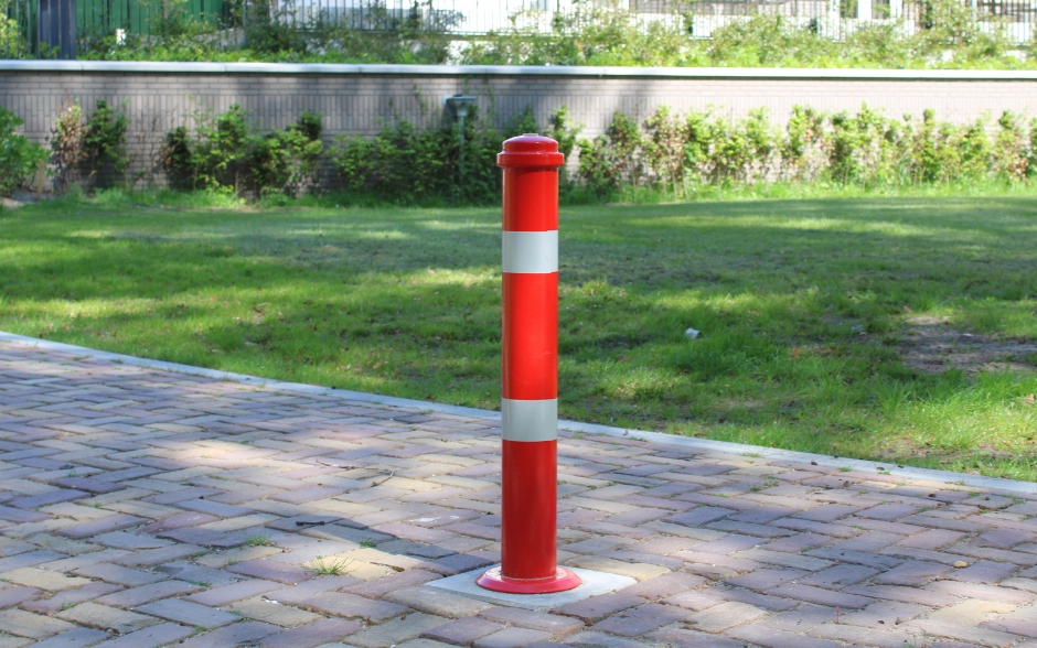 Traffic barrier pole steel